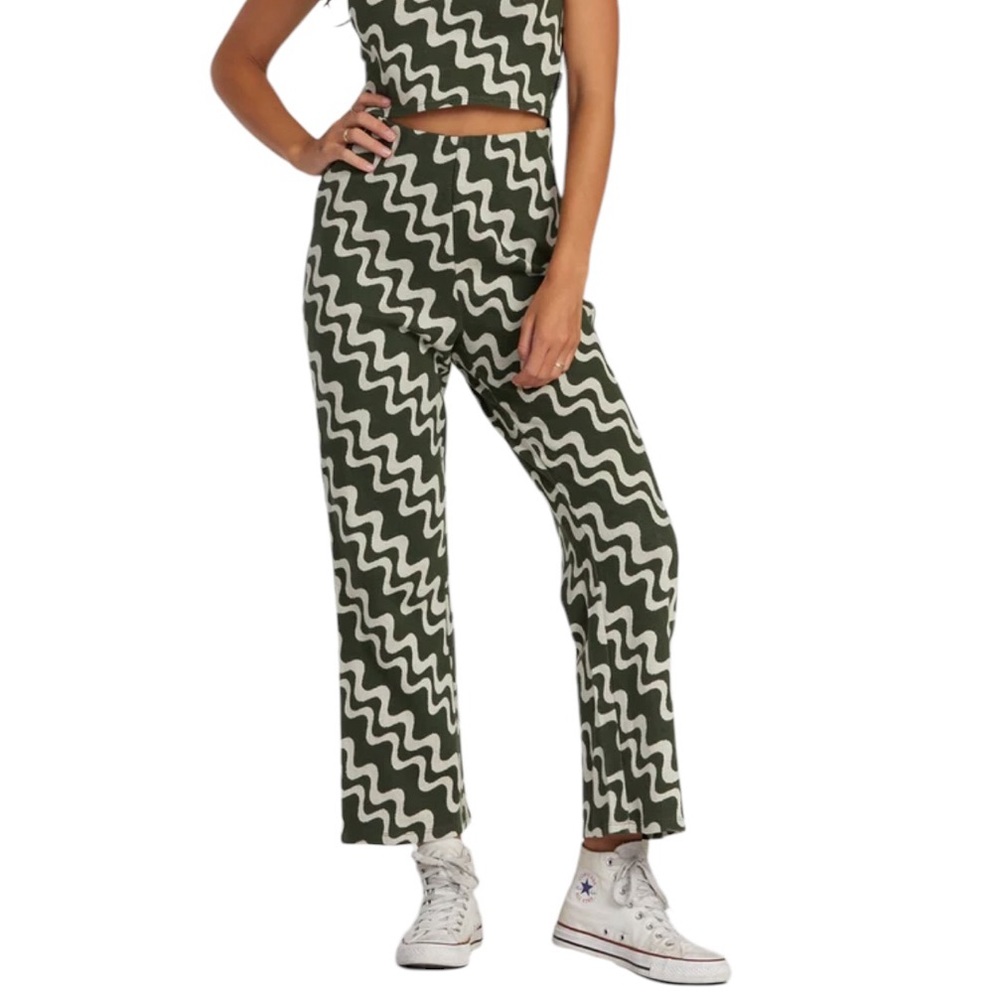 RVCA Lazy High Waist Pants Wavy Zig Zag Retro Size Medium/10‎ Relaxed Crop Fit